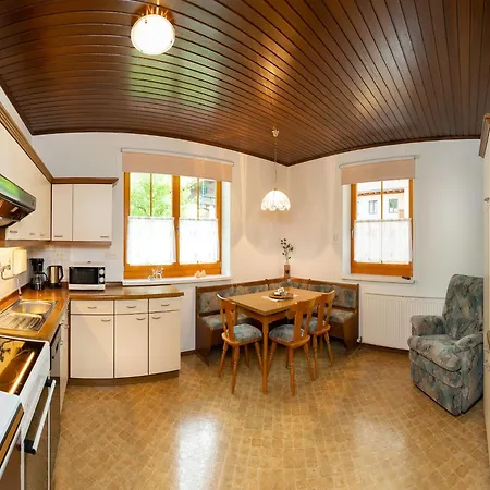 Apartmán Spacious In With Garden, Cleaning Included *